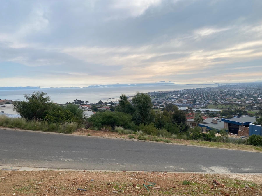 4 Bedroom Property for Sale in Gordon Heights Western Cape